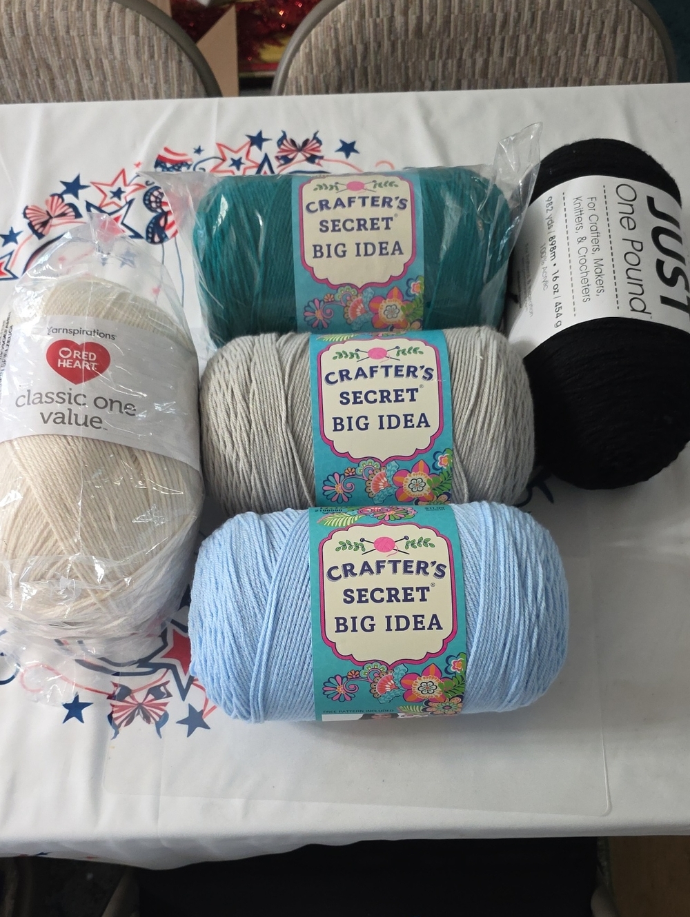 Crafter's Secret, Premier & red Heart. Lot Of 5 Large Skeins 800 Yards +++